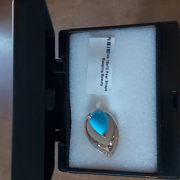 Pear shape Sleeping Beauty pendant - Picture 2 of 2